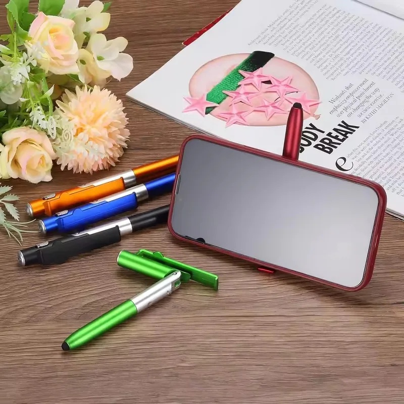 Długopis wielofunkcyjny 4 w 1  – Stationery Warehouse recenzja i cena